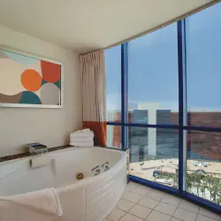 /img/7008-romantic-vegas-honeymoon.webp