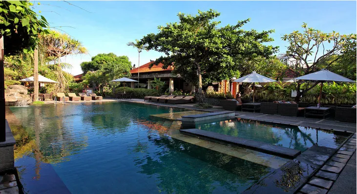 /img/7054-bali-floating-breakfast.webp