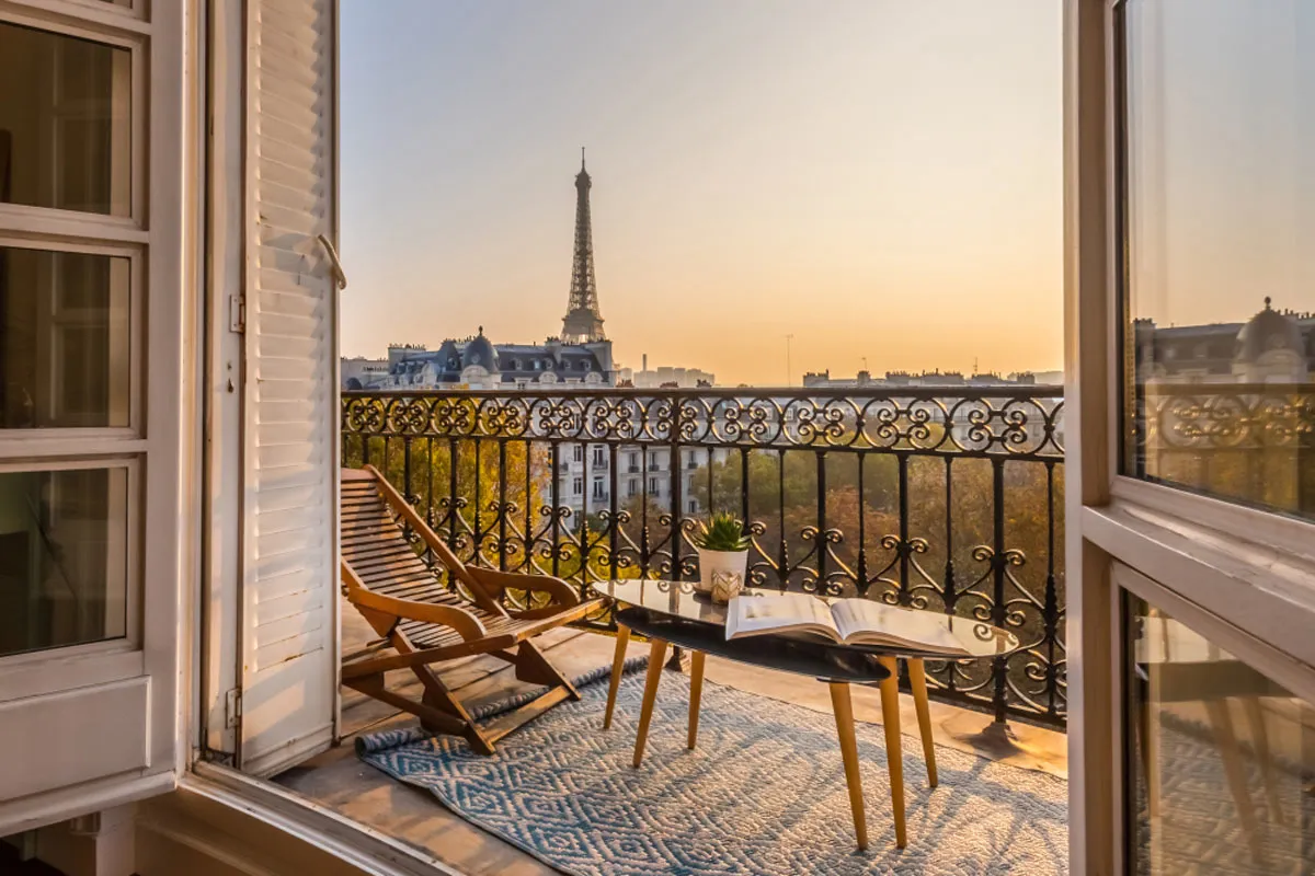 7103 romantic paris dinner