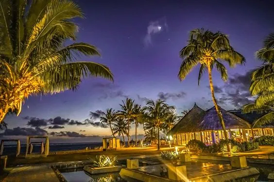 7106 couple mauritius beach