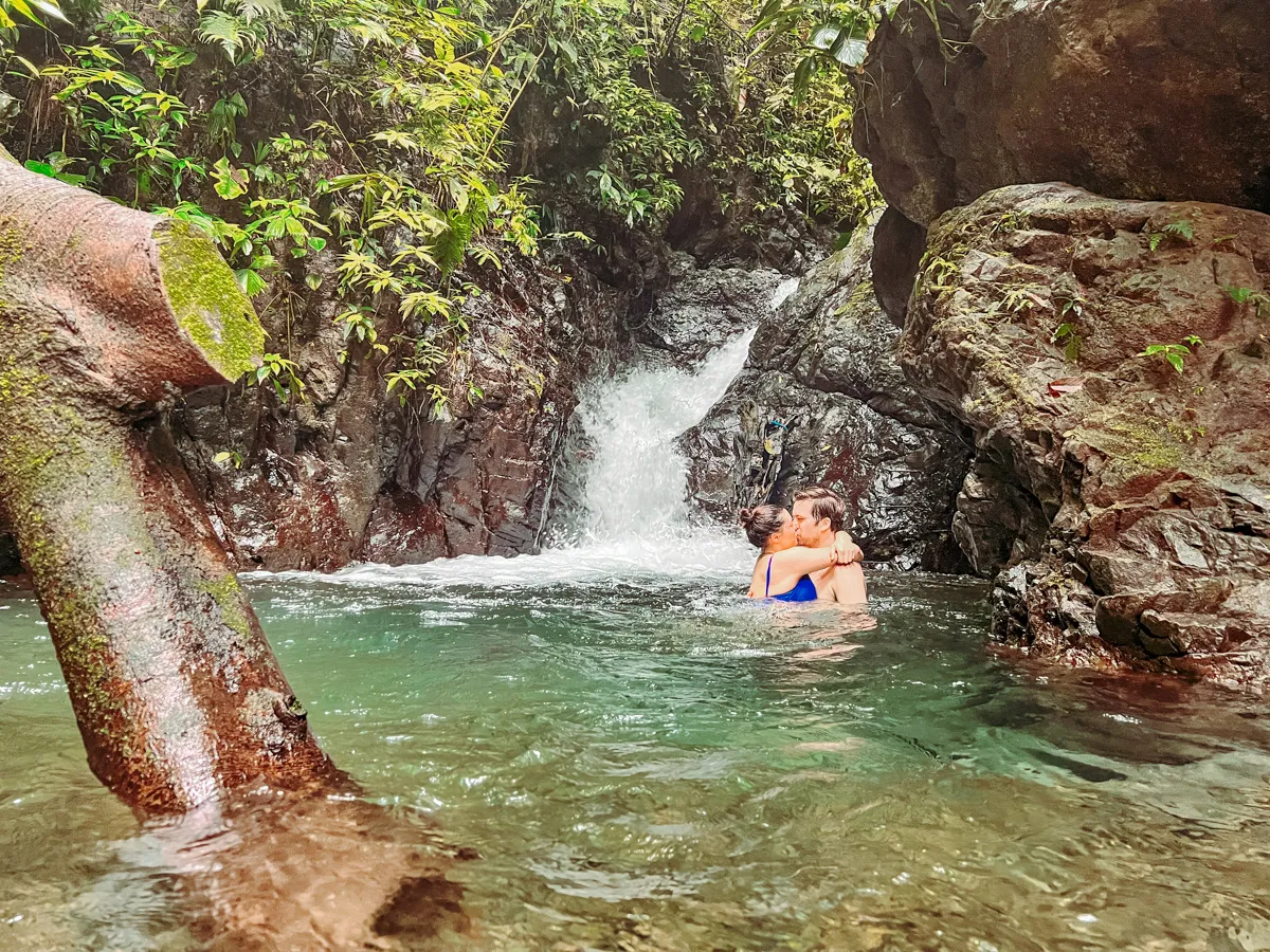 7249 costa rica honeymoon couple
